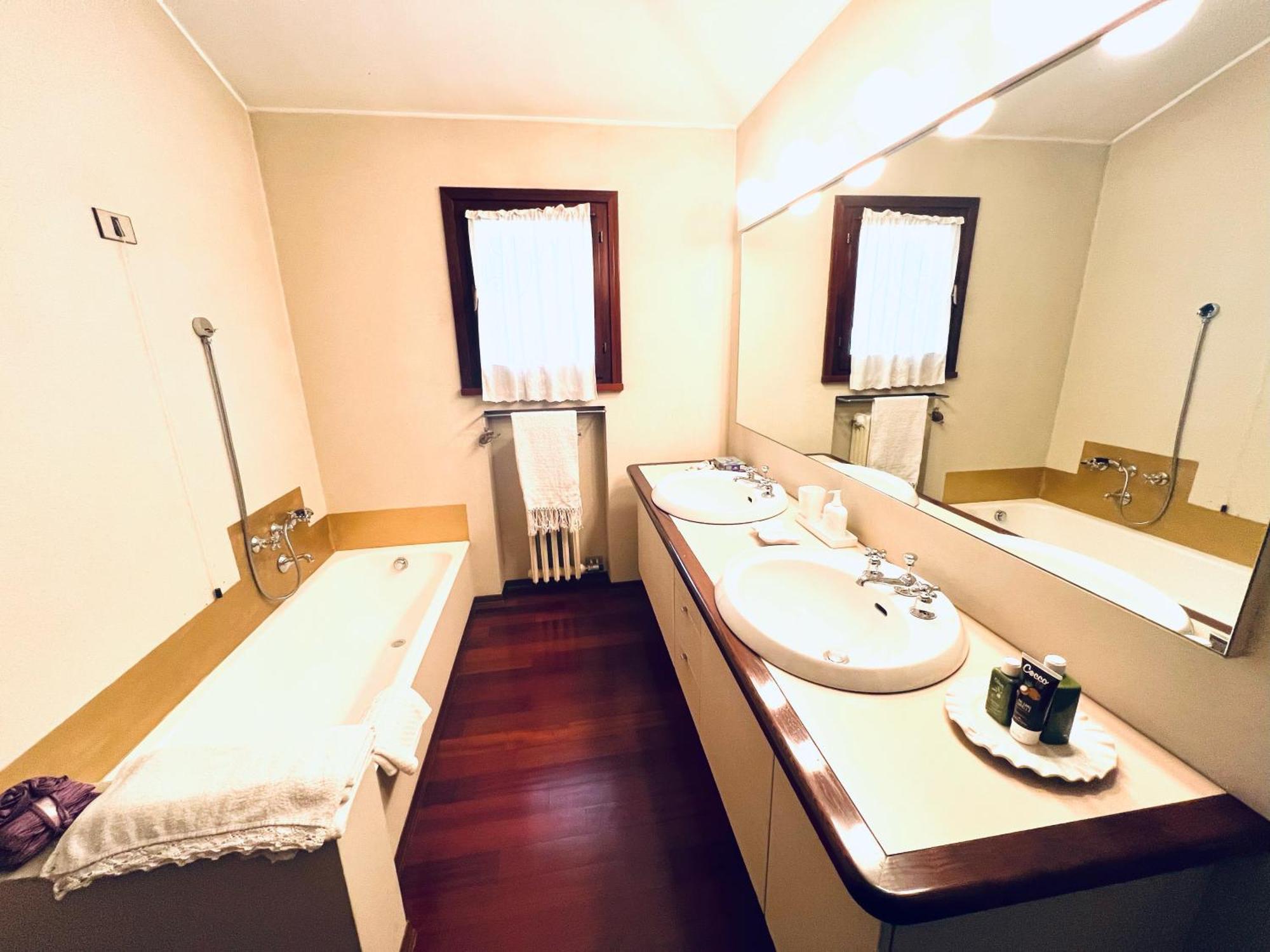 Opera Deluxe Bed & Breakfast Ravenna Ngoại thất bức ảnh